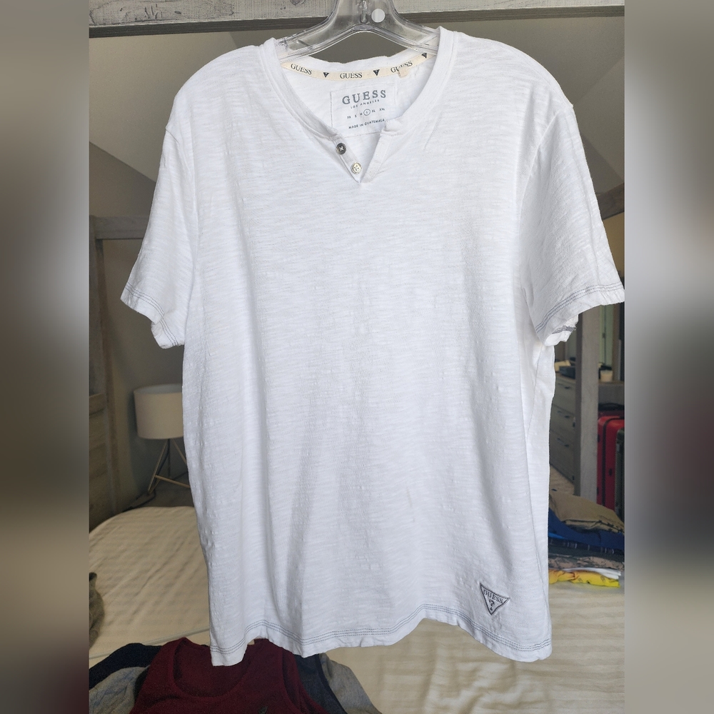 Men's Guess T- Shirt